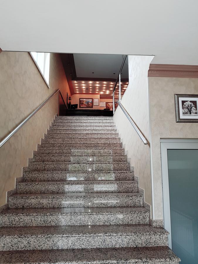 Hotel New Milenium Lukavac Eksteriør billede